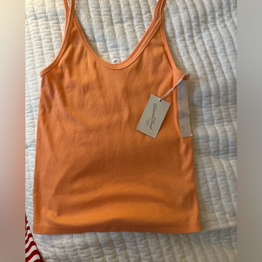 Peach coral tank